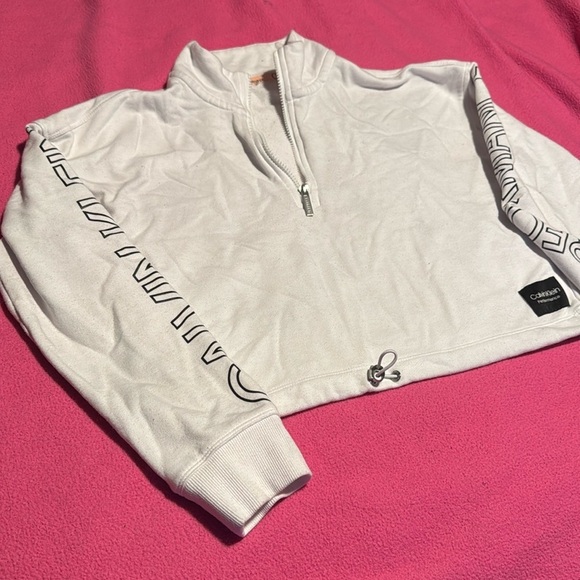 Calvin Klein Semi Cropped Quarter Zip - Picture 1 of 5